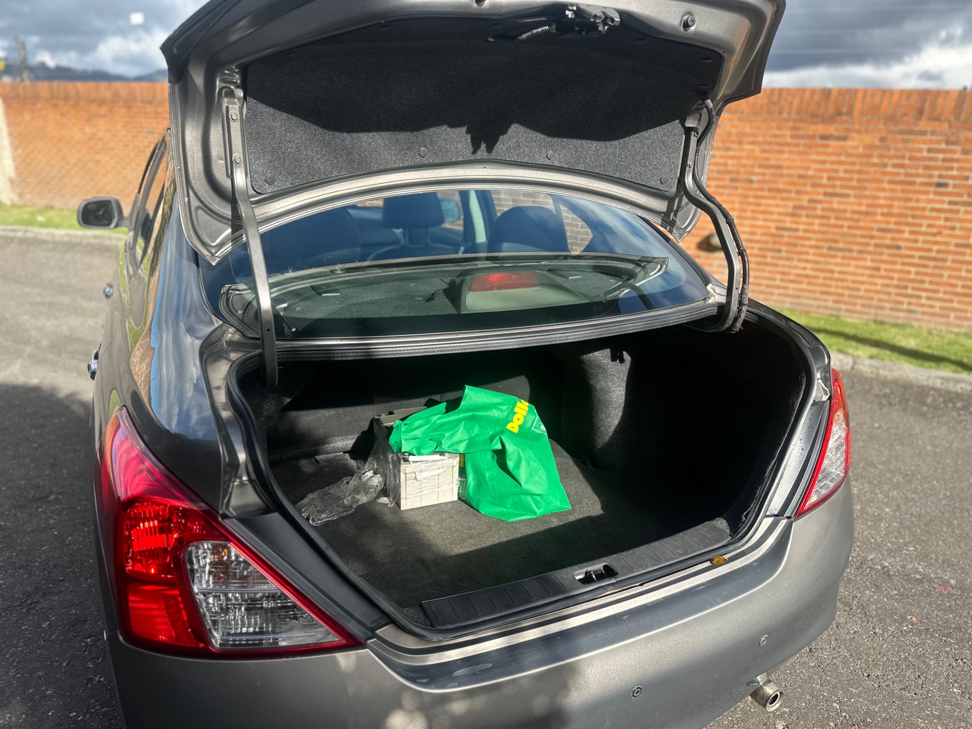 Nissan versa advance 2014 automatico 8