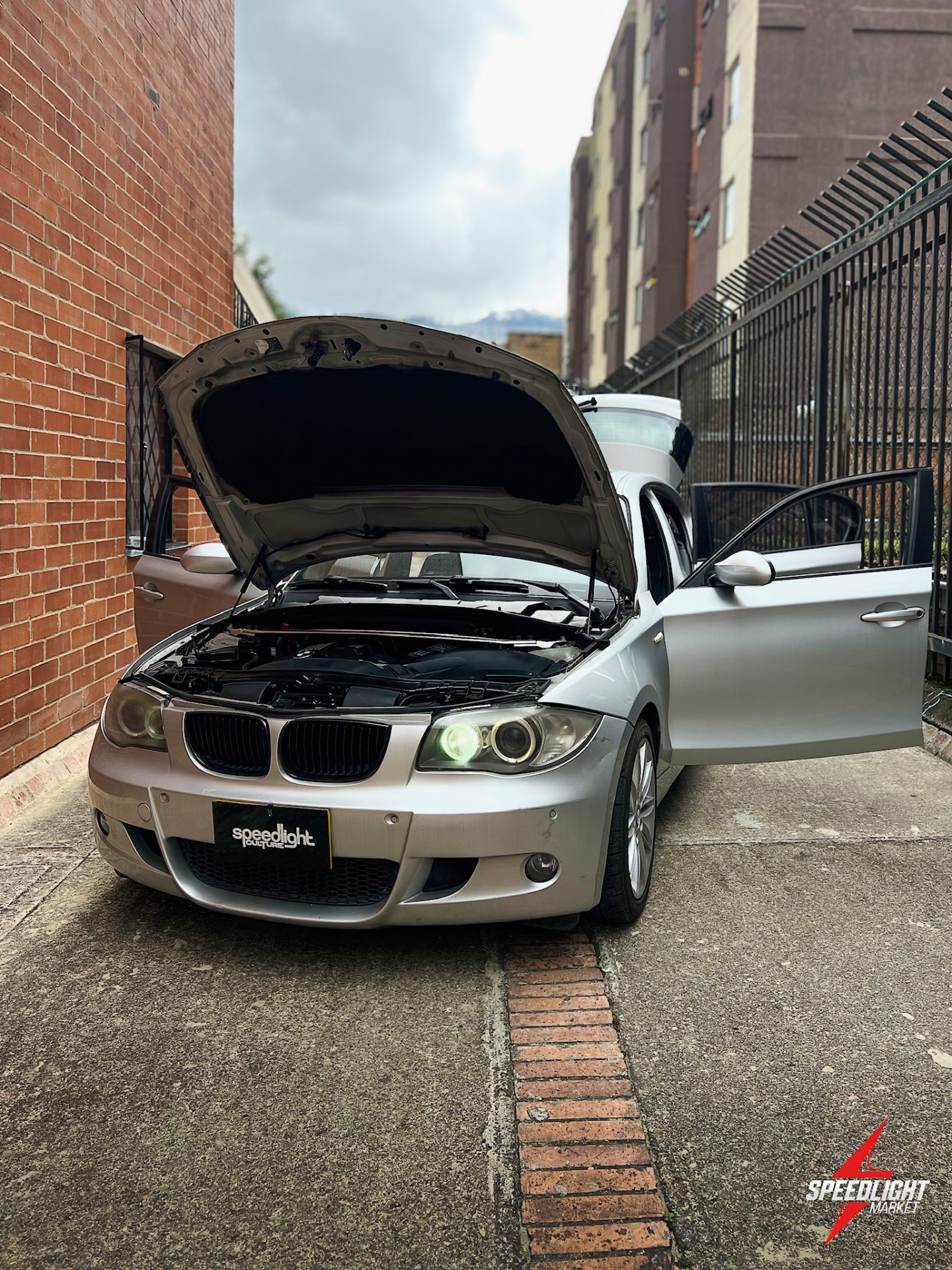 Portada de BMW 130i LCI M Performance 2009 – Manual – 106.000 km – 6L Puro